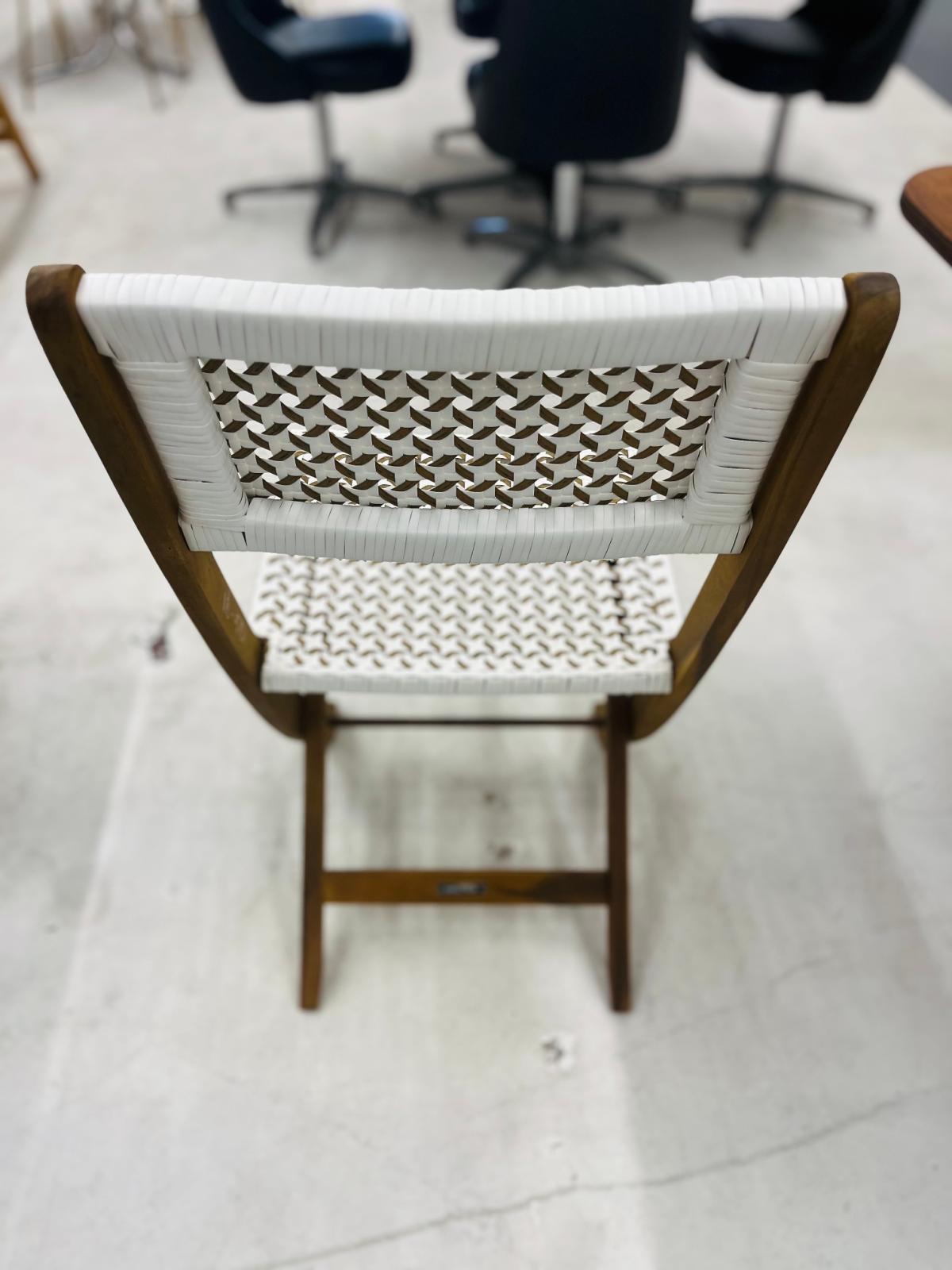 Brandt Mahogany Dining Table With Four Rattan Chairs - Image 9