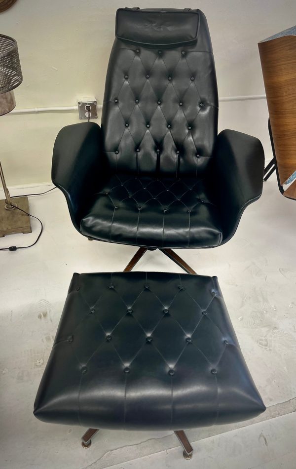 Mister Plycraft George Mulhauser Chair & Ottoman