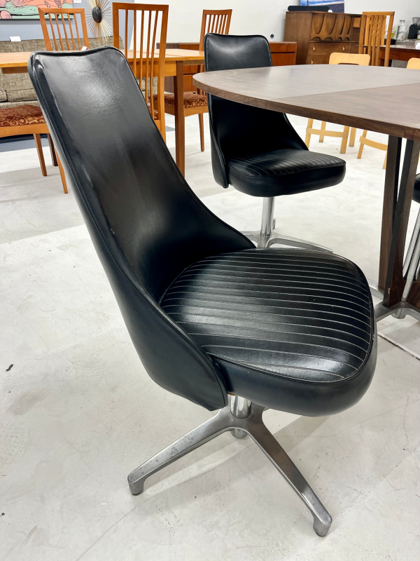 1960s ChromeCraft Dining Table With Four Vinyl Chairs + One Leaf - Image 3