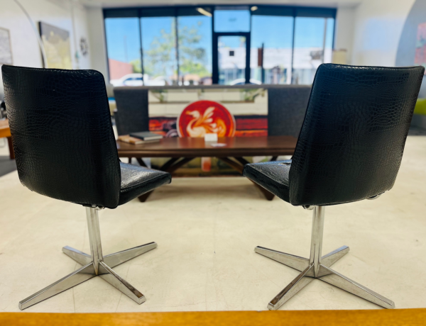Vintage Howell Interlake Swivel Chairs - Image 2