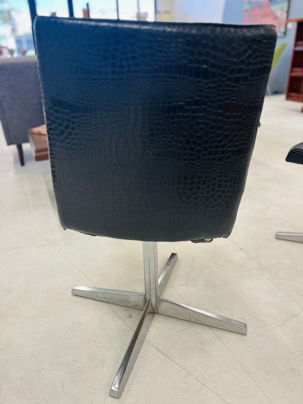 Vintage Howell Interlake Swivel Chairs - Image 6
