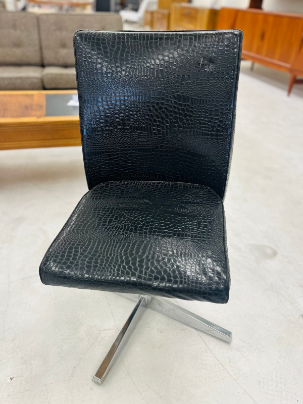 Vintage Howell Interlake Swivel Chairs - Image 3