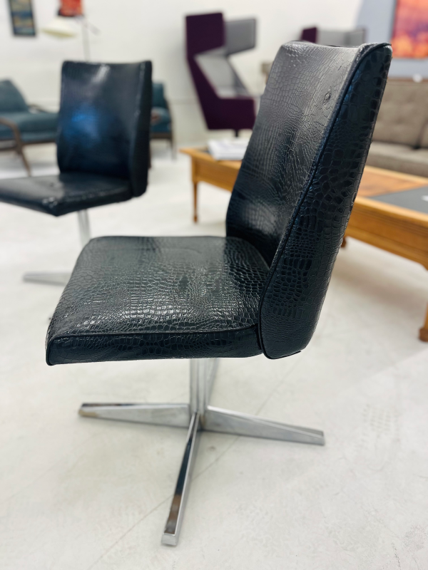 Vintage Howell Interlake Swivel Chairs - Image 7