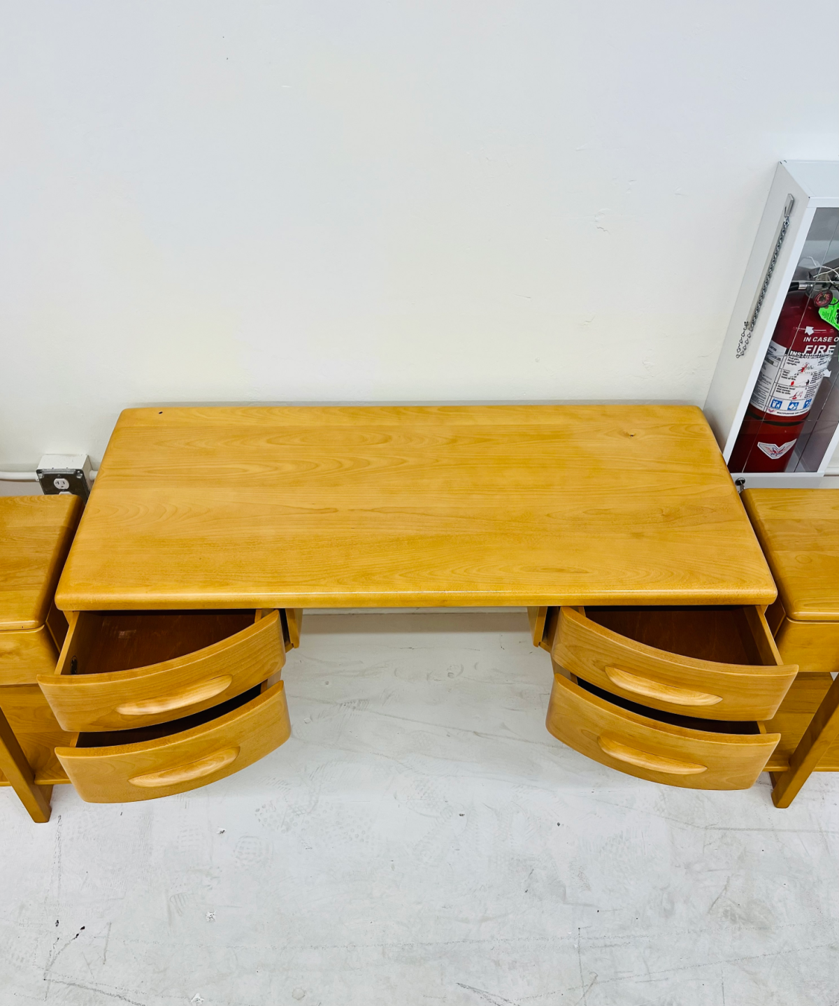 Heywood Wakefield Amber Small Kneehole M926 Desk - Image 2