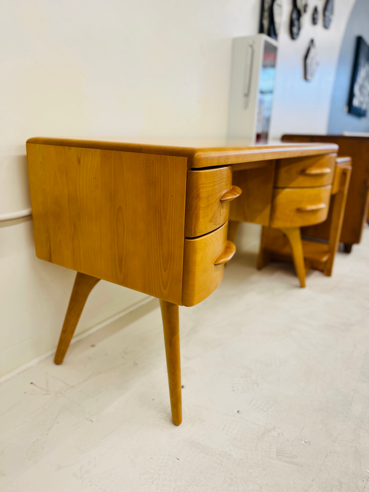 Heywood Wakefield Amber Small Kneehole M926 Desk - Image 3