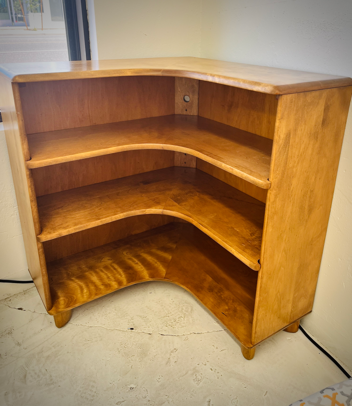 Heywood Wakefield M 322 Corner Wheat Bookcase - Image 3