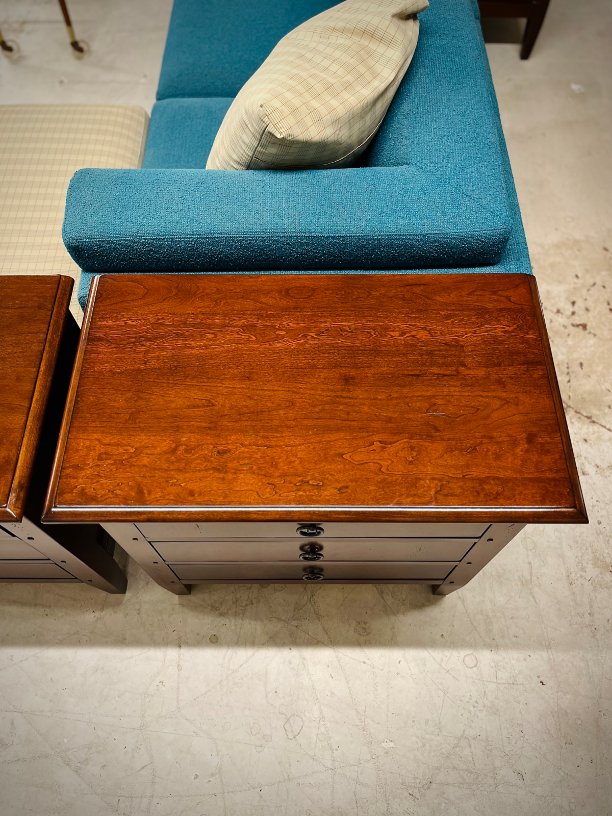 Tamarack 3-Drawer Cherry Brown Nightstands (2) - Image 4