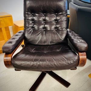 1970s Swedish Swivel Black Leather + Walnut Recliner Chair By Göte Möbler Nässjö (G-Möbel)