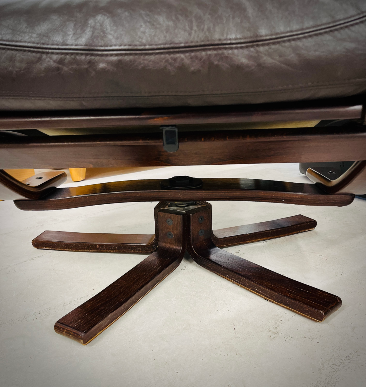1970s Swedish Swivel Black Leather + Walnut Recliner Chair By Göte Möbler Nässjö (G-Möbel) - Image 4