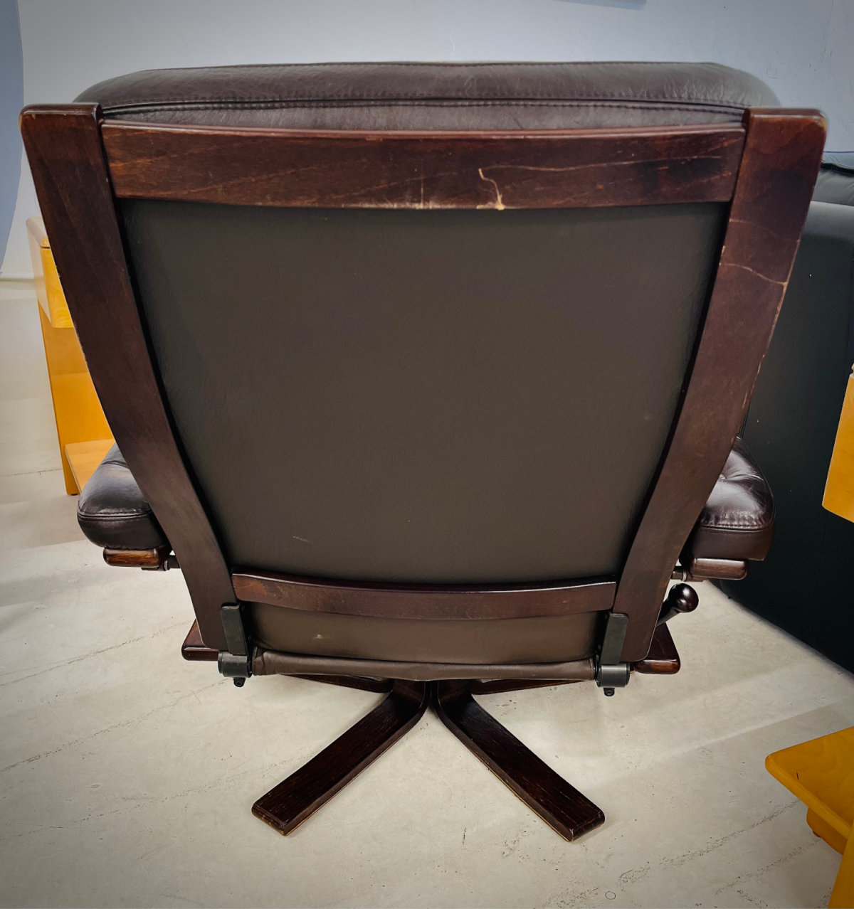 1970s Swedish Swivel Black Leather + Walnut Recliner Chair By Göte Möbler Nässjö (G-Möbel) - Image 3