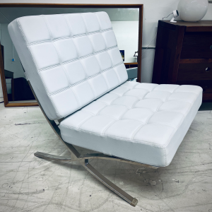 Barcelona/Knoll Style Lounge White Leather Chair